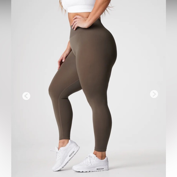 NVGTN Olive Solid Seamless Leggings in S - Picture 3 of 4